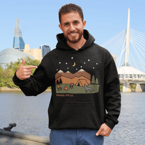 Inspired by moonlit nights and the untamed call of the wilderness, the Howling Wolf Camping Hoodie captures the raw beauty of life outdoors.