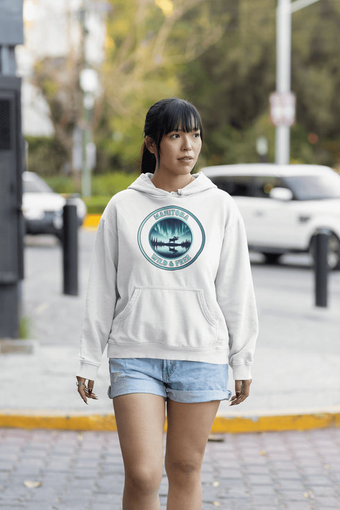 This hoodie brings the heart of Manitoba’s wilderness to life, featuring a majestic moose under the breathtaking glow of the Northern Lights.