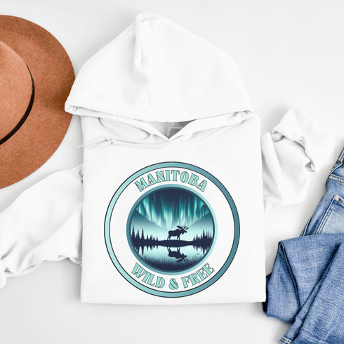 This hoodie brings the heart of Manitoba’s wilderness to life, featuring a majestic moose under the breathtaking glow of the Northern Lights.