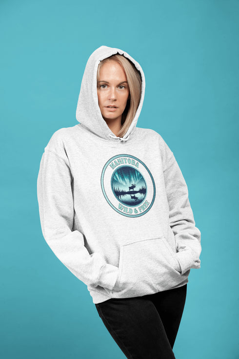 This hoodie brings the heart of Manitoba’s wilderness to life, featuring a majestic moose under the breathtaking glow of the Northern Lights.