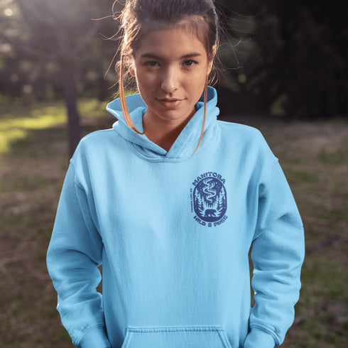 Wrap yourself in cozy prairie vibes with this beautifully designed Manitoba “Wild & Free” hoodie.