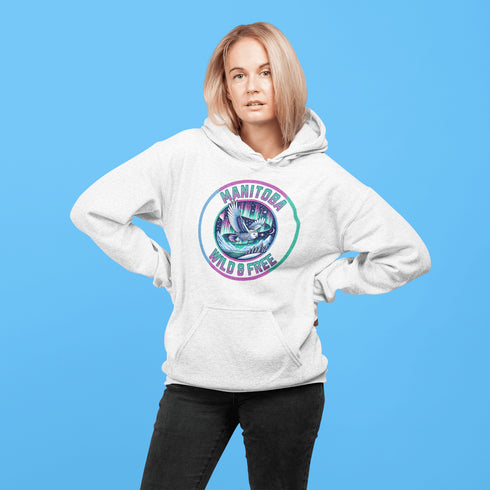 Featuring a stunning graphic of a majestic snowy owl in flight, set against the glowing northern lights, this hoodie embodies the freedom and grace of the province’s untamed wilderness.